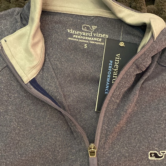 NWT men’s Vineyard Vines shirt. - Picture 2 of 5